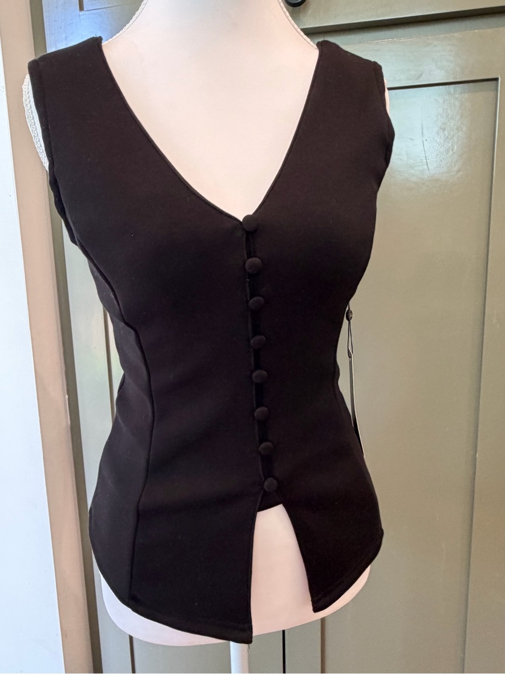 Emerson Lang Black V-Neck Button Front Sleeveless Top